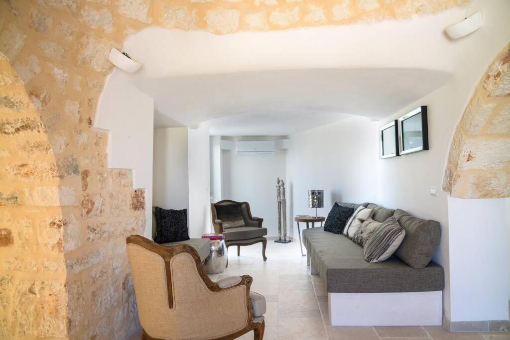 Trullo And Lamia Cinera Cisternino Exterior foto