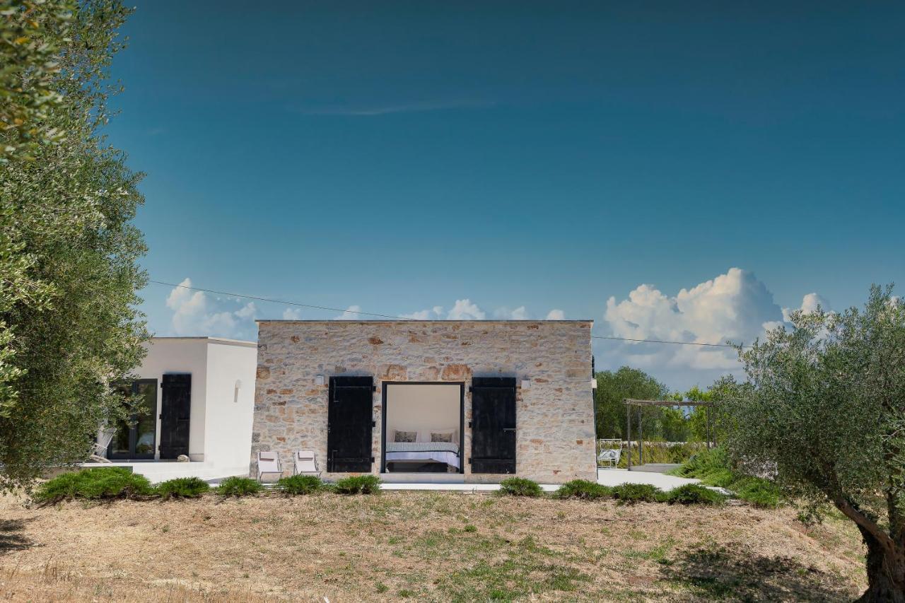 Trullo And Lamia Cinera Cisternino Exterior foto